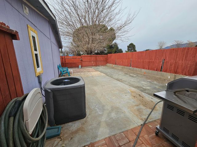 8404 Brook Street NE, Albuquerque, NM 87113