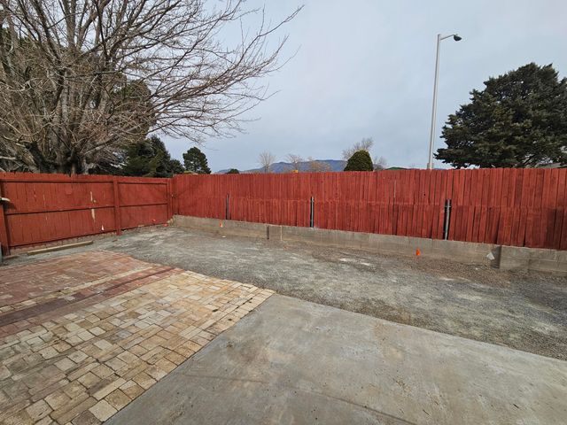 8404 Brook Street NE, Albuquerque, NM 87113