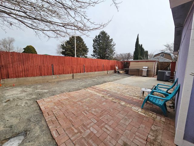 8404 Brook Street NE, Albuquerque, NM 87113