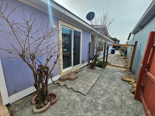 8404 Brook Street NE, Albuquerque, NM 87113