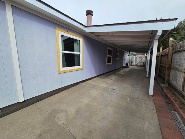 8404 Brook Street NE, Albuquerque, NM 87113