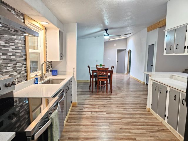 8404 Brook Street NE, Albuquerque, NM 87113