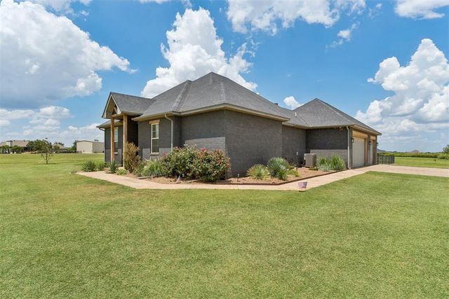 11900 W Forrest Hills Road, Guthrie, OK 73044