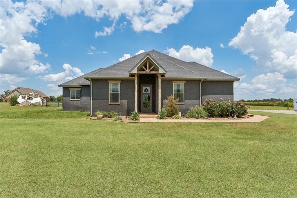 11900 W Forrest Hills Road, Guthrie, OK 73044