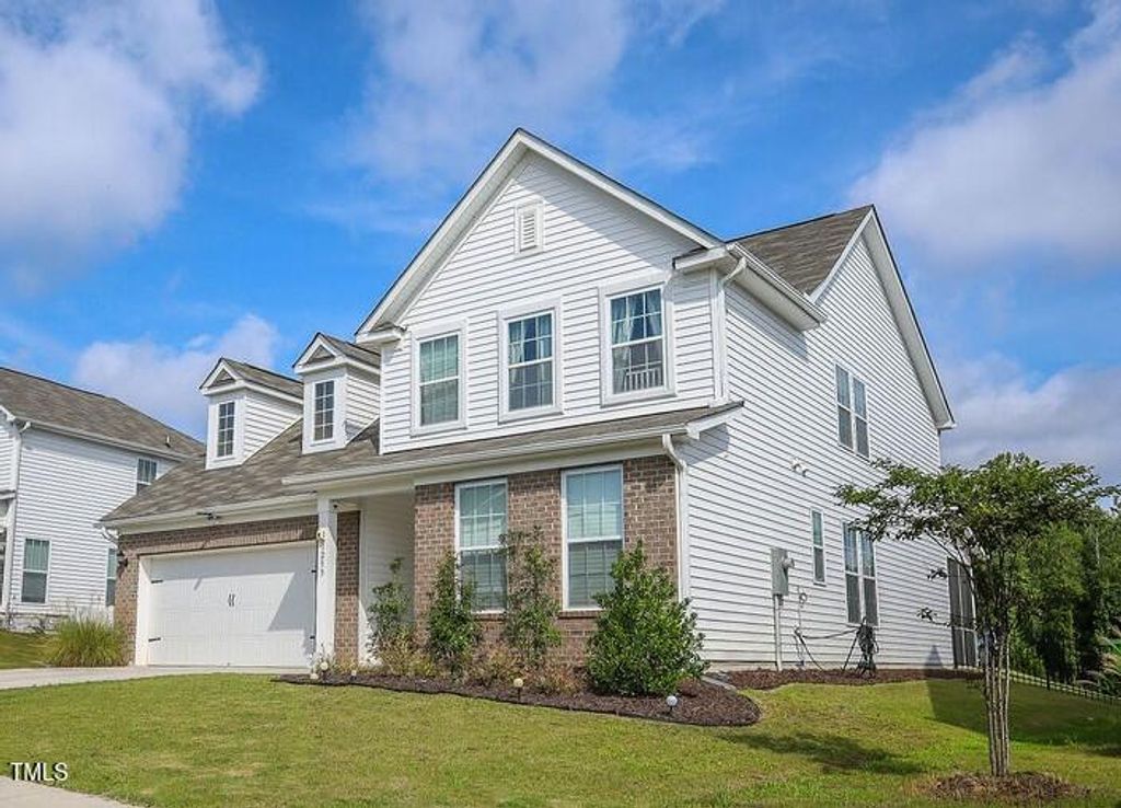 1253 Sidney Creek Drive, Zebulon, NC 27597