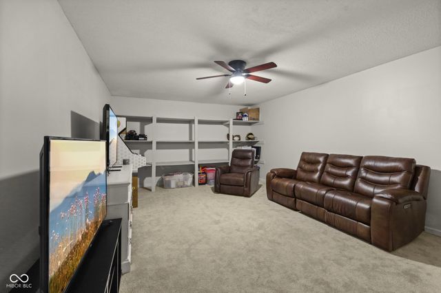 9114 Grinnell Street, Indianapolis, IN 46268