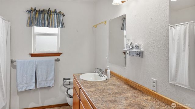 1538 S Bailey Avenue, Moses Lake, WA 98837