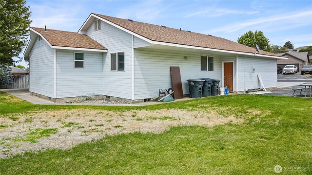 1538 S Bailey Avenue, Moses Lake, WA 98837