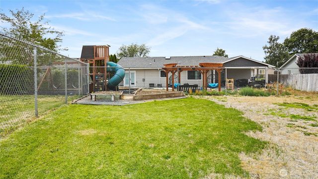 1538 S Bailey Avenue, Moses Lake, WA 98837