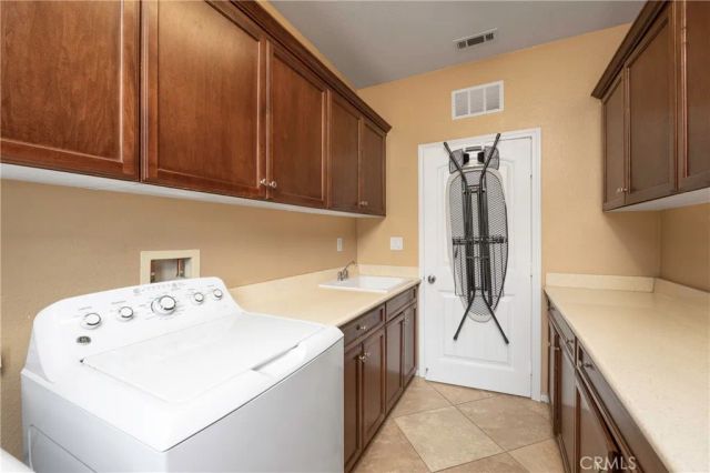 15104 Whitegate, Fontana, CA 92336