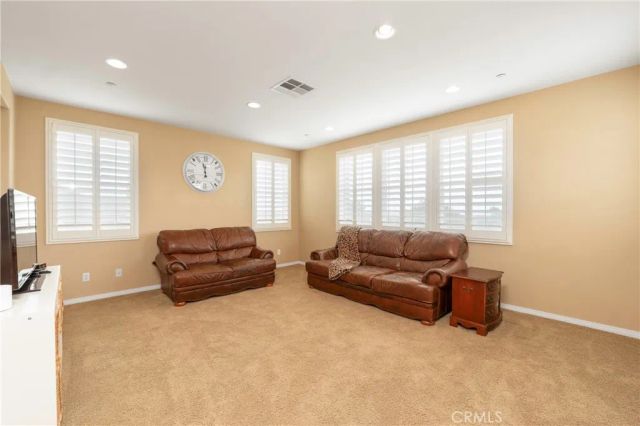 15104 Whitegate, Fontana, CA 92336