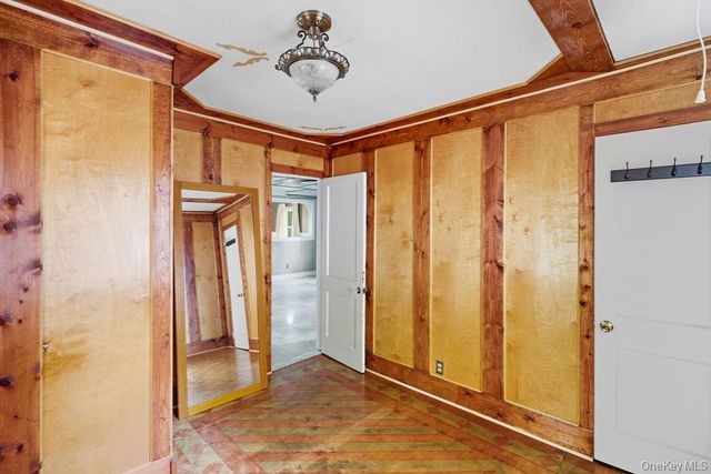 230 Lakeside Trail, Ridge, NY 11961