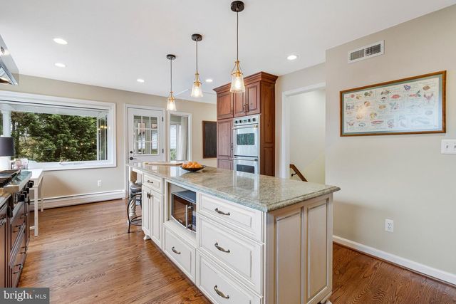 8503 W BOULEVARD DR, Alexandria, VA 22308