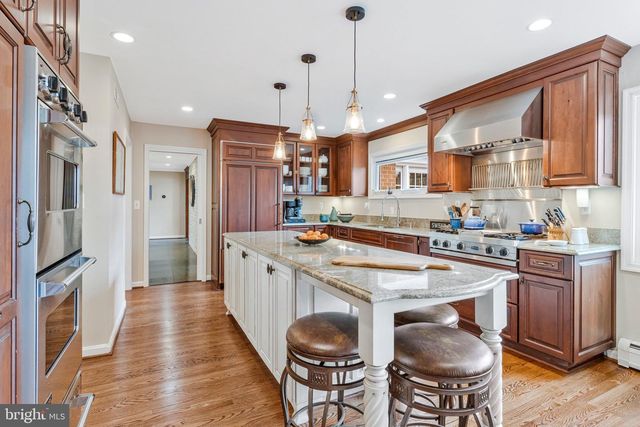 8503 W BOULEVARD DR, Alexandria, VA 22308