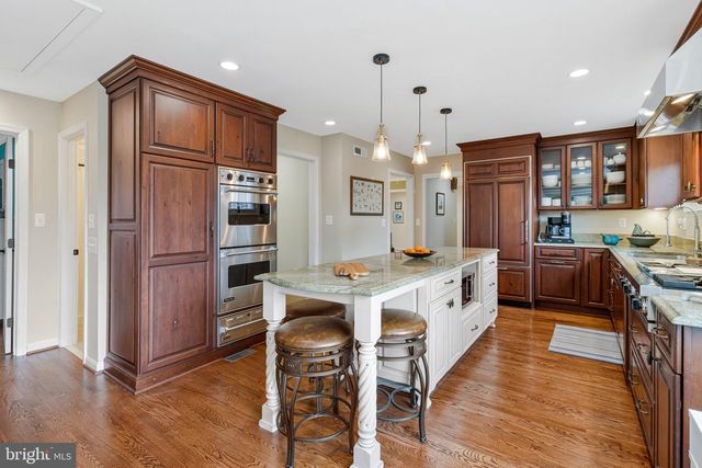 8503 W BOULEVARD DR, Alexandria, VA 22308