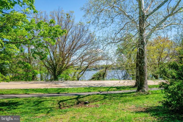 8503 W BOULEVARD DR, Alexandria, VA 22308