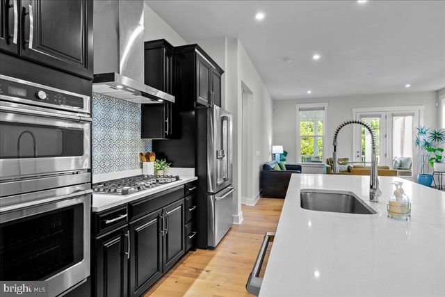43489 BETTYS FARM DR, Chantilly, VA 20152