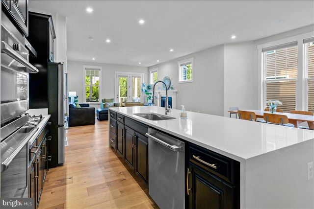 43489 BETTYS FARM DR, Chantilly, VA 20152