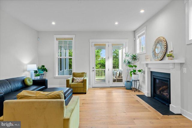 43489 BETTYS FARM DR, Chantilly, VA 20152