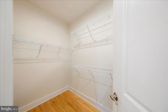 43489 BETTYS FARM DR, Chantilly, VA 20152