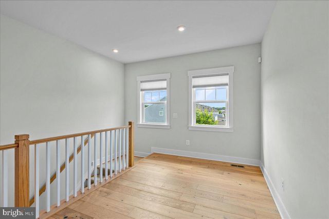 43489 BETTYS FARM DR, Chantilly, VA 20152
