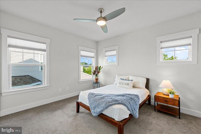 43489 BETTYS FARM DR, Chantilly, VA 20152