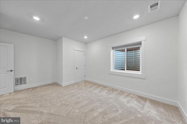 43489 BETTYS FARM DR, Chantilly, VA 20152