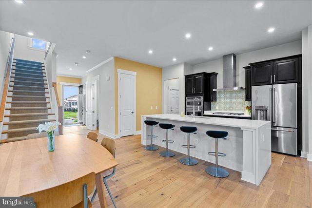 43489 BETTYS FARM DR, Chantilly, VA 20152