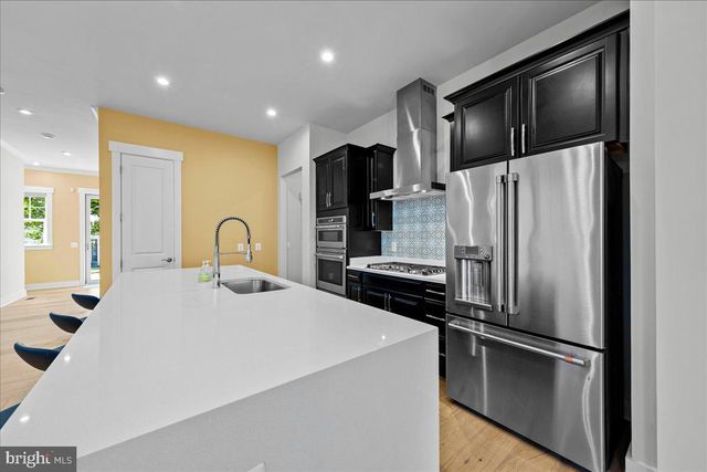 43489 BETTYS FARM DR, Chantilly, VA 20152