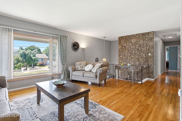 38 Brunswick Drive, Howell, NJ 07731