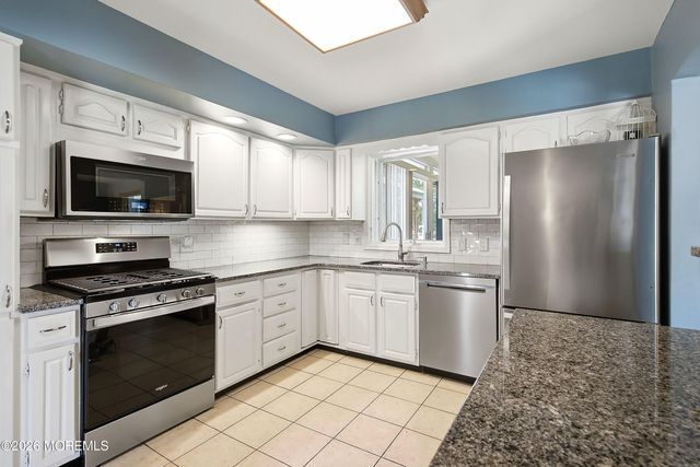 38 Brunswick Drive, Howell, NJ 07731