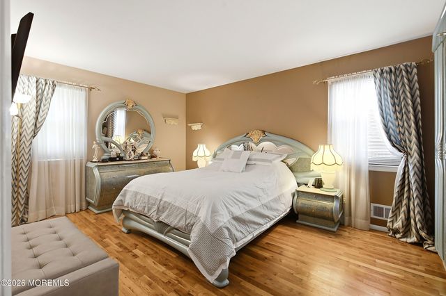 38 Brunswick Drive, Howell, NJ 07731