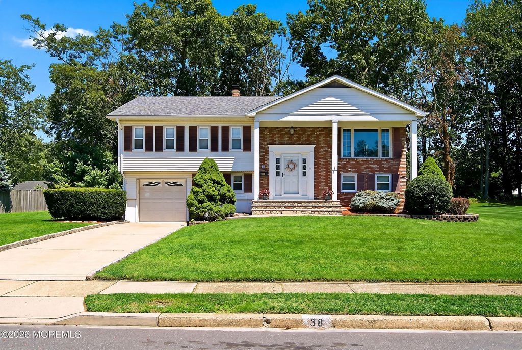38 Brunswick Drive, Howell, NJ 07731