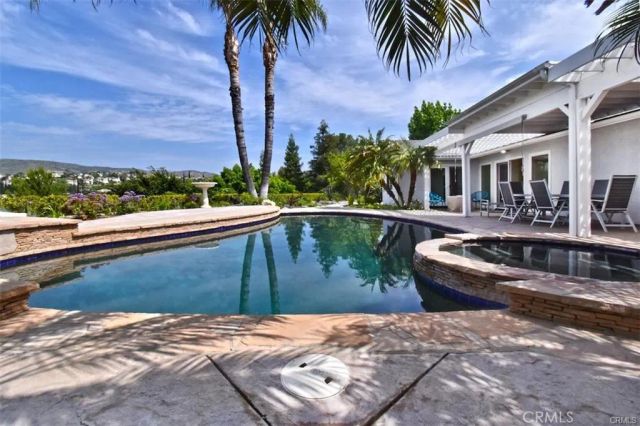 23937 Pentland Street, West Hills, CA 91307