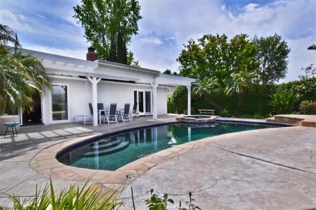 23937 Pentland Street, West Hills, CA 91307