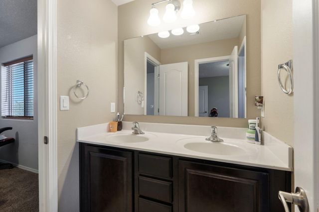 1724 Cloud Burst Drive NW, Albuquerque, NM 87120