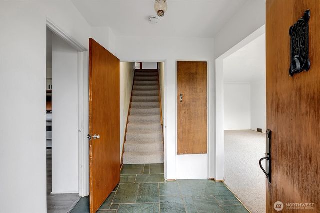 3002 NW 70th Street, Seattle, WA 98117