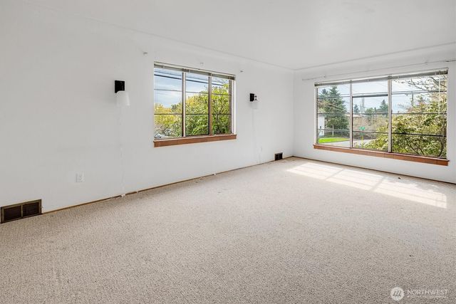 3002 NW 70th Street, Seattle, WA 98117