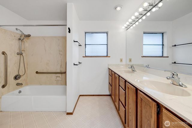 3002 NW 70th Street, Seattle, WA 98117