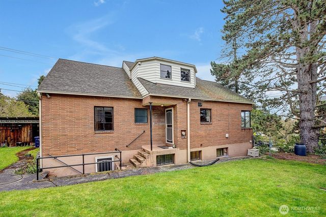 3002 NW 70th Street, Seattle, WA 98117