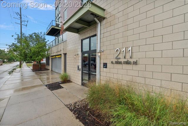 211 E 9 Mile Road 213, Ferndale, MI 48220