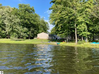 7610 Windoga Lake Drive, Weidman, MI 48893
