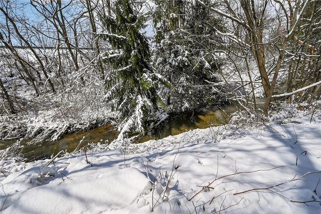 793 Evergreen Rd, Leechburg Boro, PA 15656