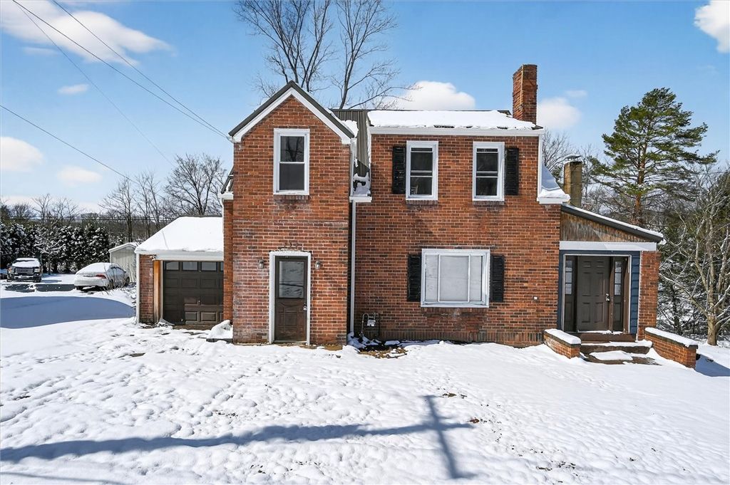 793 Evergreen Rd, Leechburg Boro, PA 15656