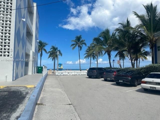 320 S Surf Rd 305, Hollywood, FL 33019