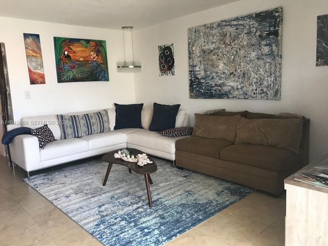 320 S Surf Rd 305, Hollywood, FL 33019