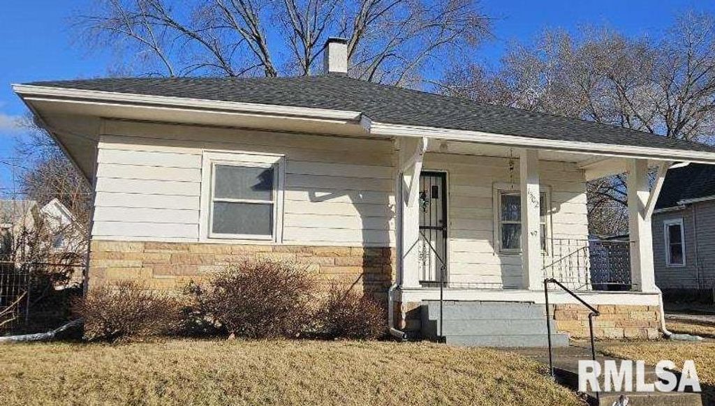 1302 Monument Avenue, Springfield, IL 62702