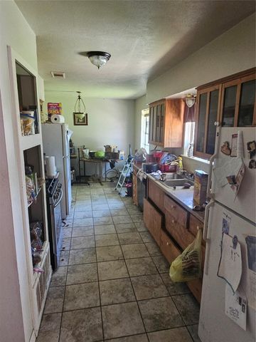 750 Columbia Lane, Deer Park, TX 77536