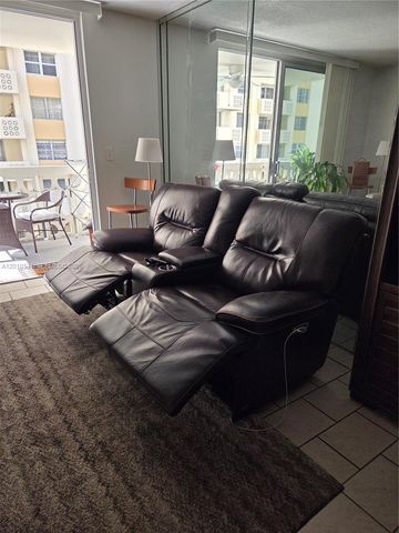 1817 S Ocean Dr 325, Hallandale Beach, FL 33009