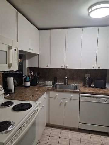 1817 S Ocean Dr 325, Hallandale Beach, FL 33009
